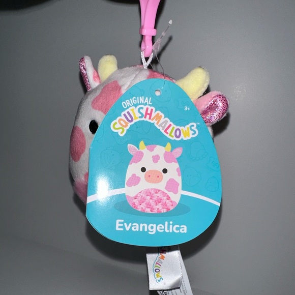 New Evangelica the Cow Valentine's Day 2023 Squishmallow Clip! - Picture 4 of 5
